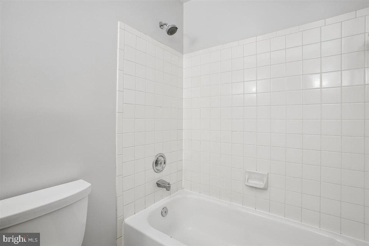 8044 Galla Knoll Circle photo 32