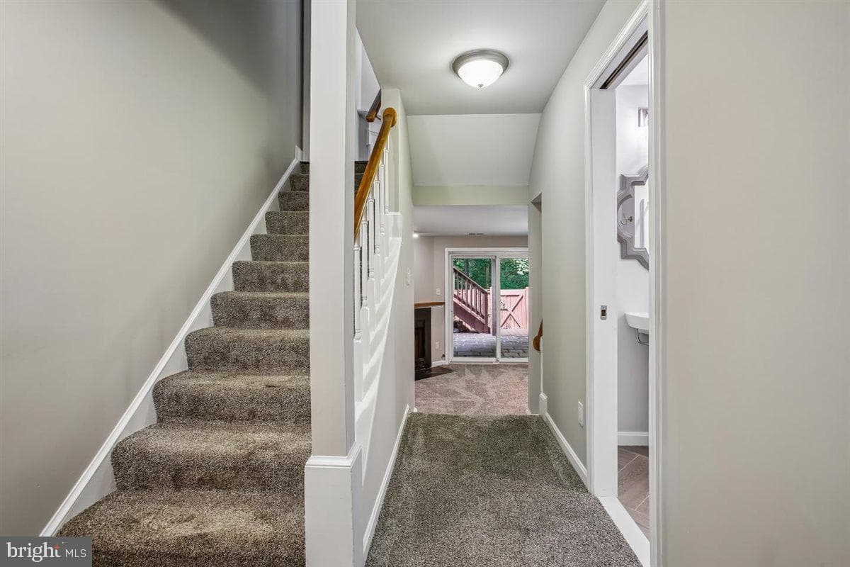 8044 Galla Knoll Circle photo 35