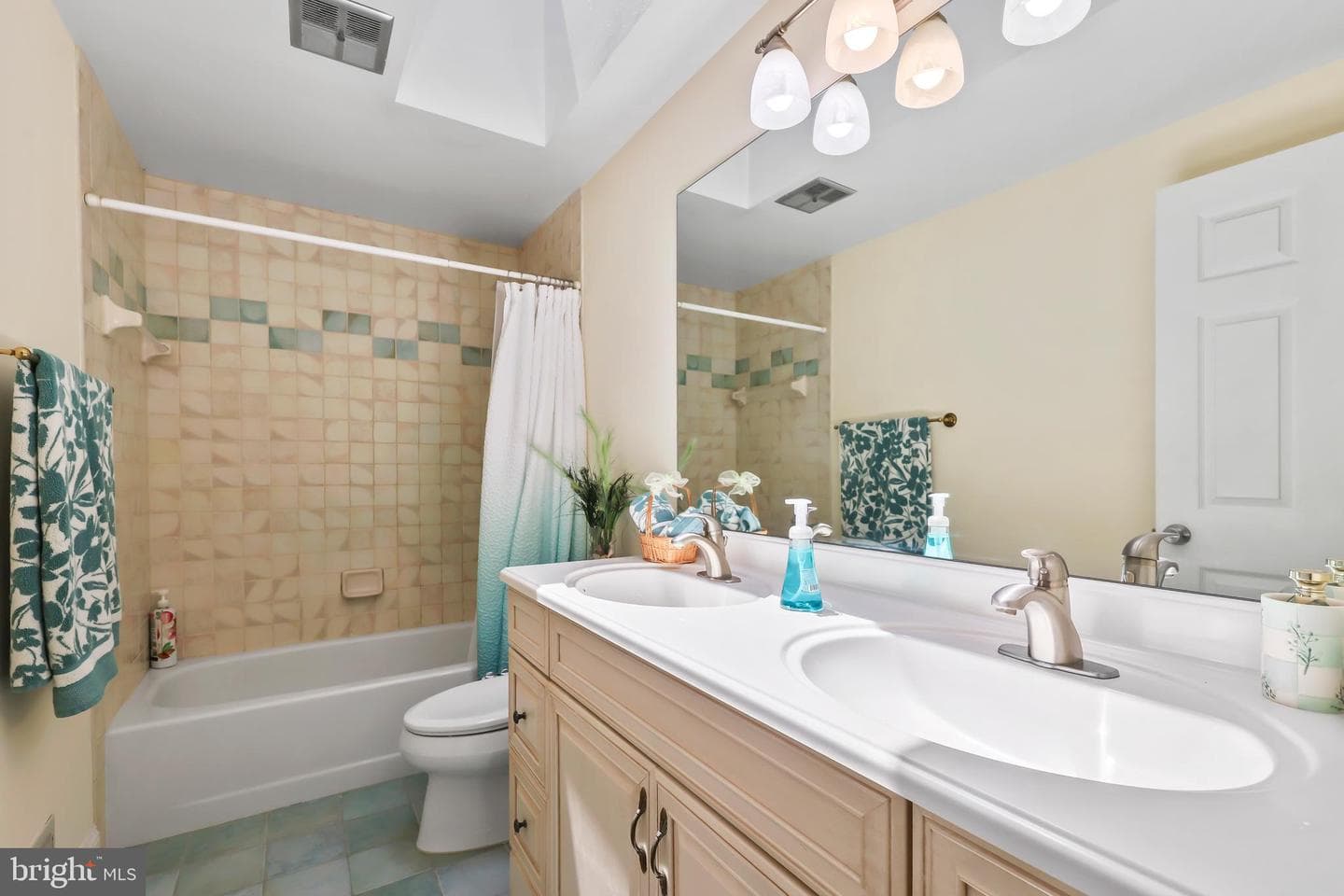 10915 Belgravia Court photo 42