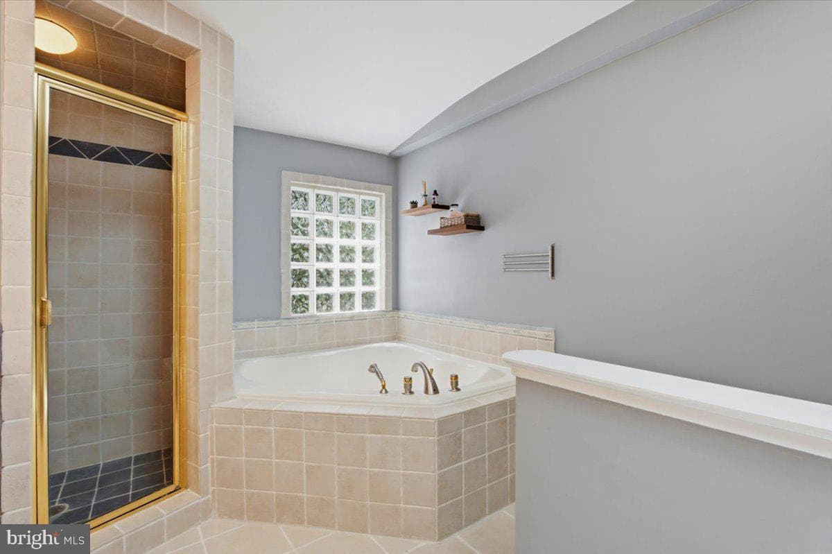 5803 Hall Street photo 36