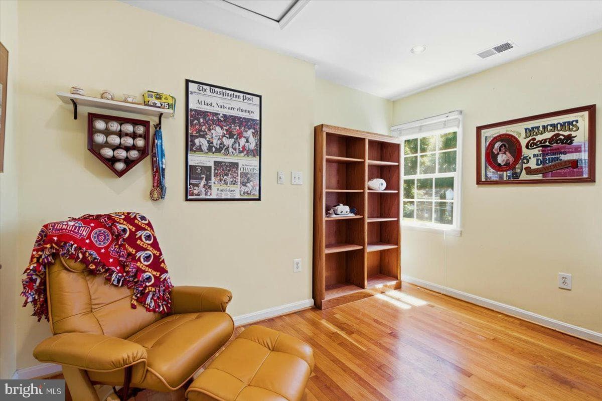 5803 Hall Street photo 53