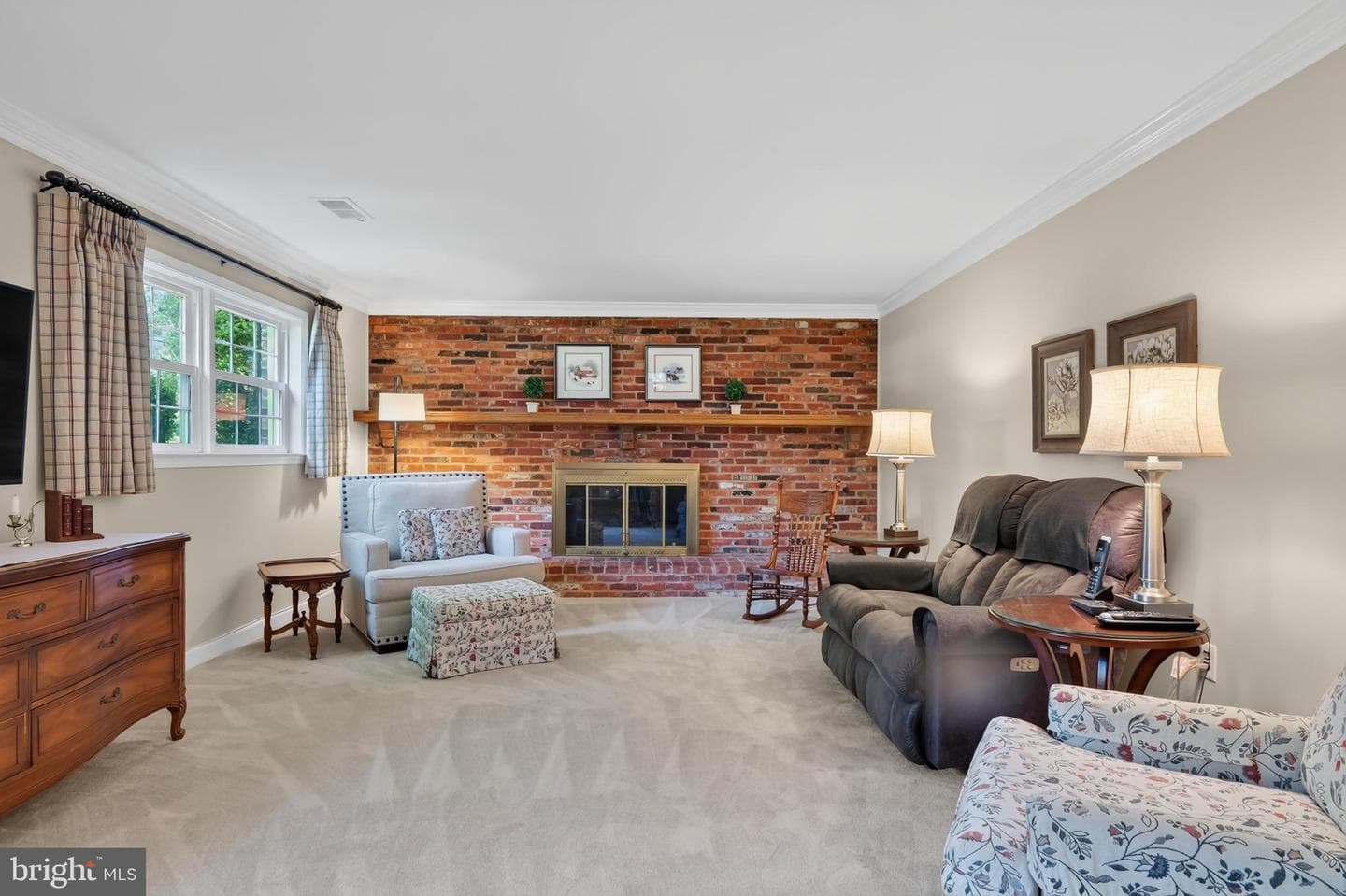8024 Garlot Drive photo 32