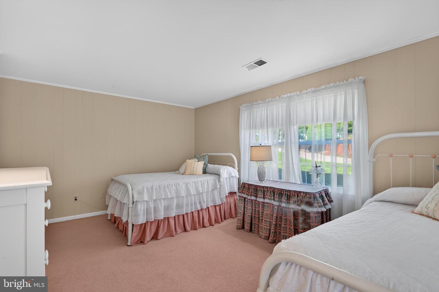 8024 Garlot Drive photo 40