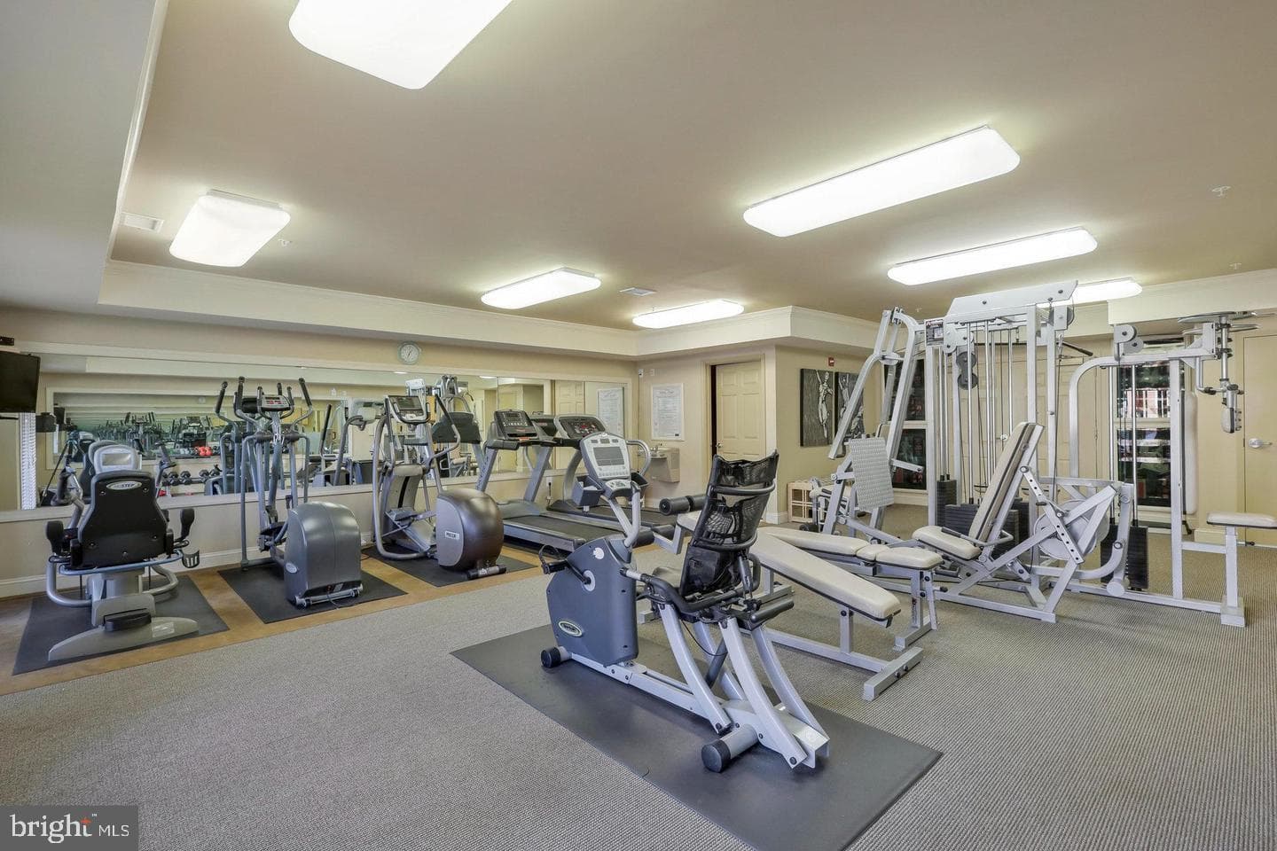 2907 Saintsbury Plaza #404 photo 5