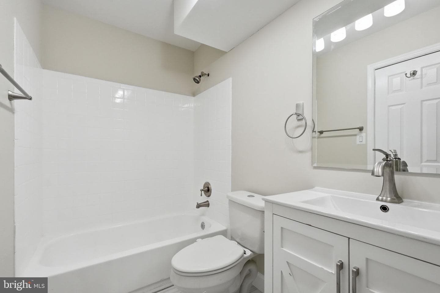 14462 Four Chimney Drive photo 3