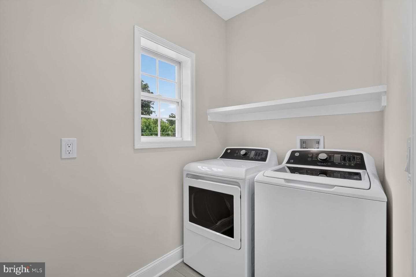 7304 Dickenson Street photo 36