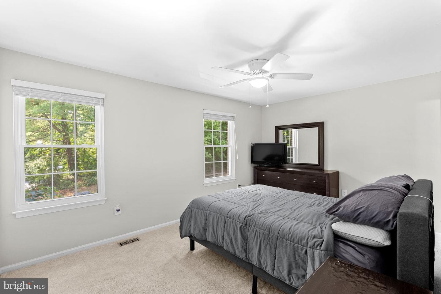 8942 Astongale Court photo 19