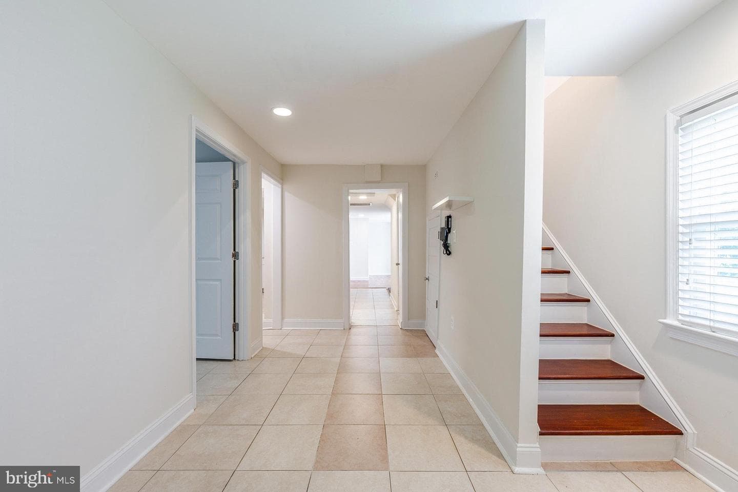 2923 Fairhill Road photo 26