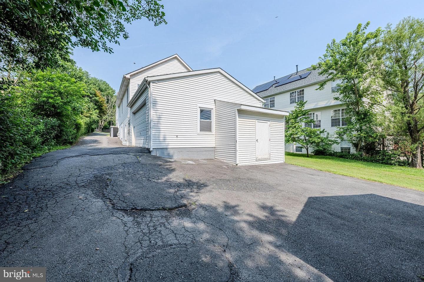 2923 Fairhill Road photo 50