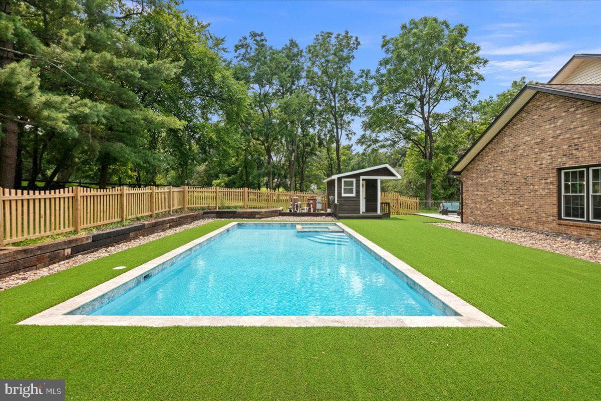 353 Gallop Wood Place photo 106
