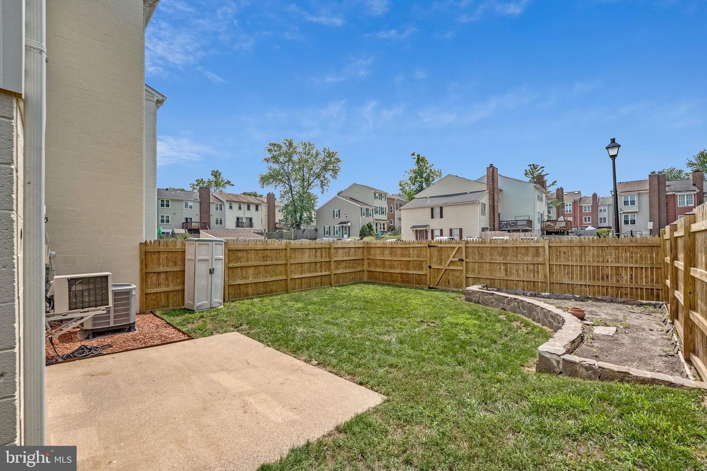 4151 Hamlin Court photo 3