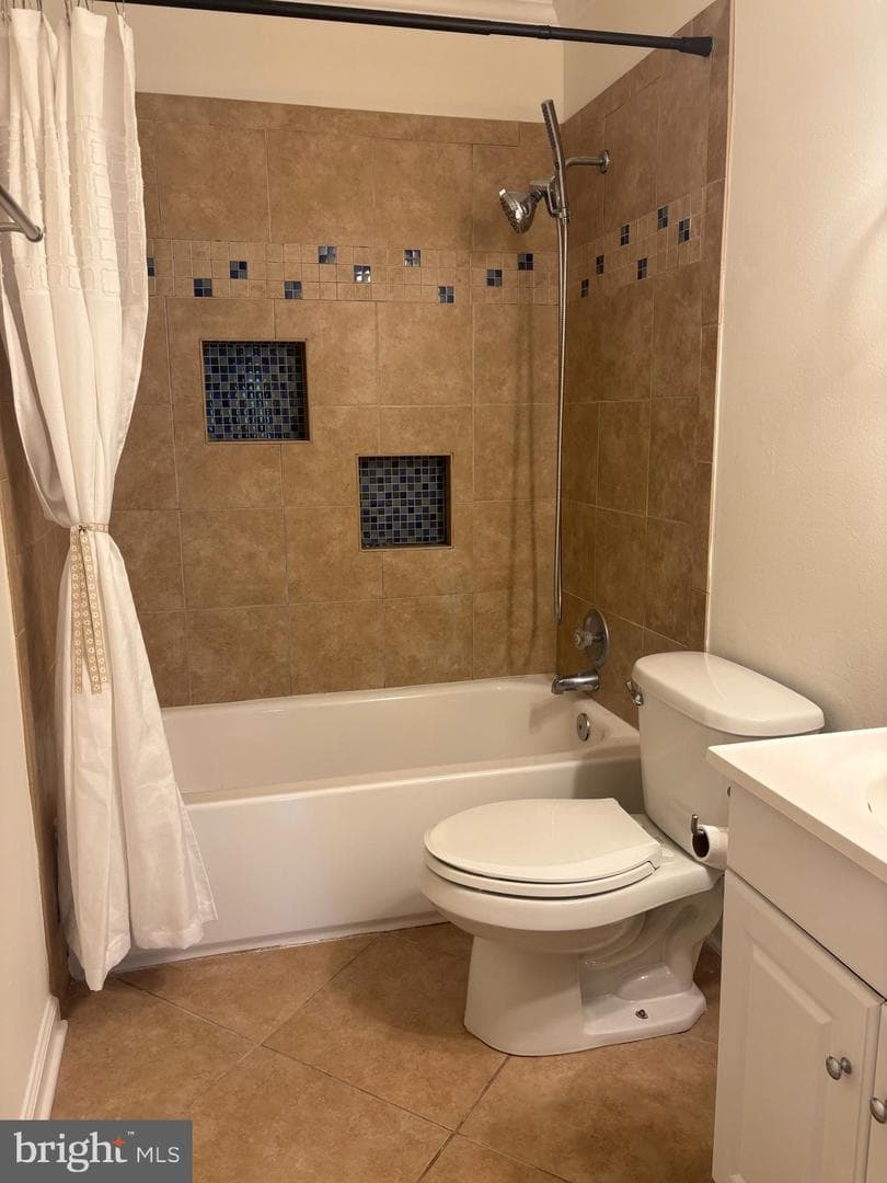 1833 Ivy Oak Square #49 photo 17