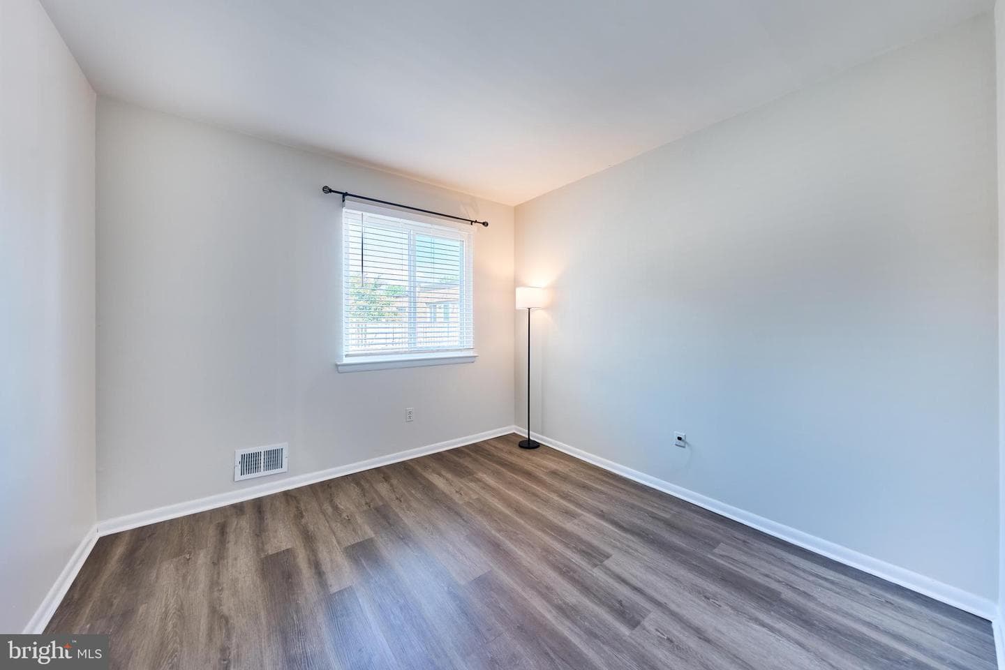 3815 Burlingame Place #33e photo 38