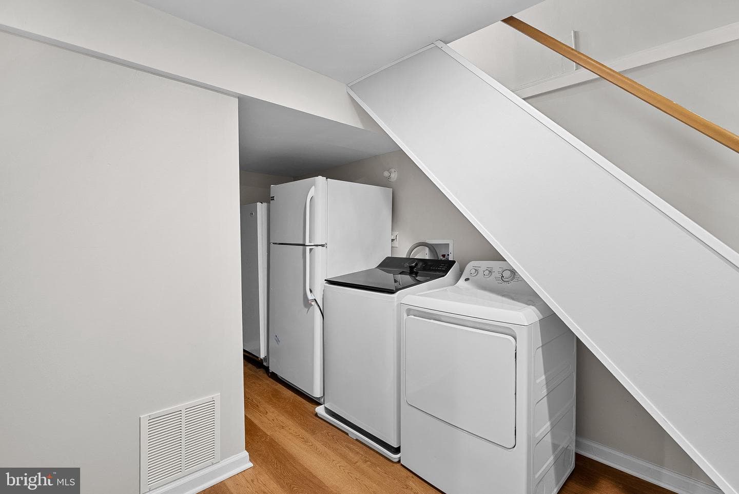 2284 Dosinia Court photo 43
