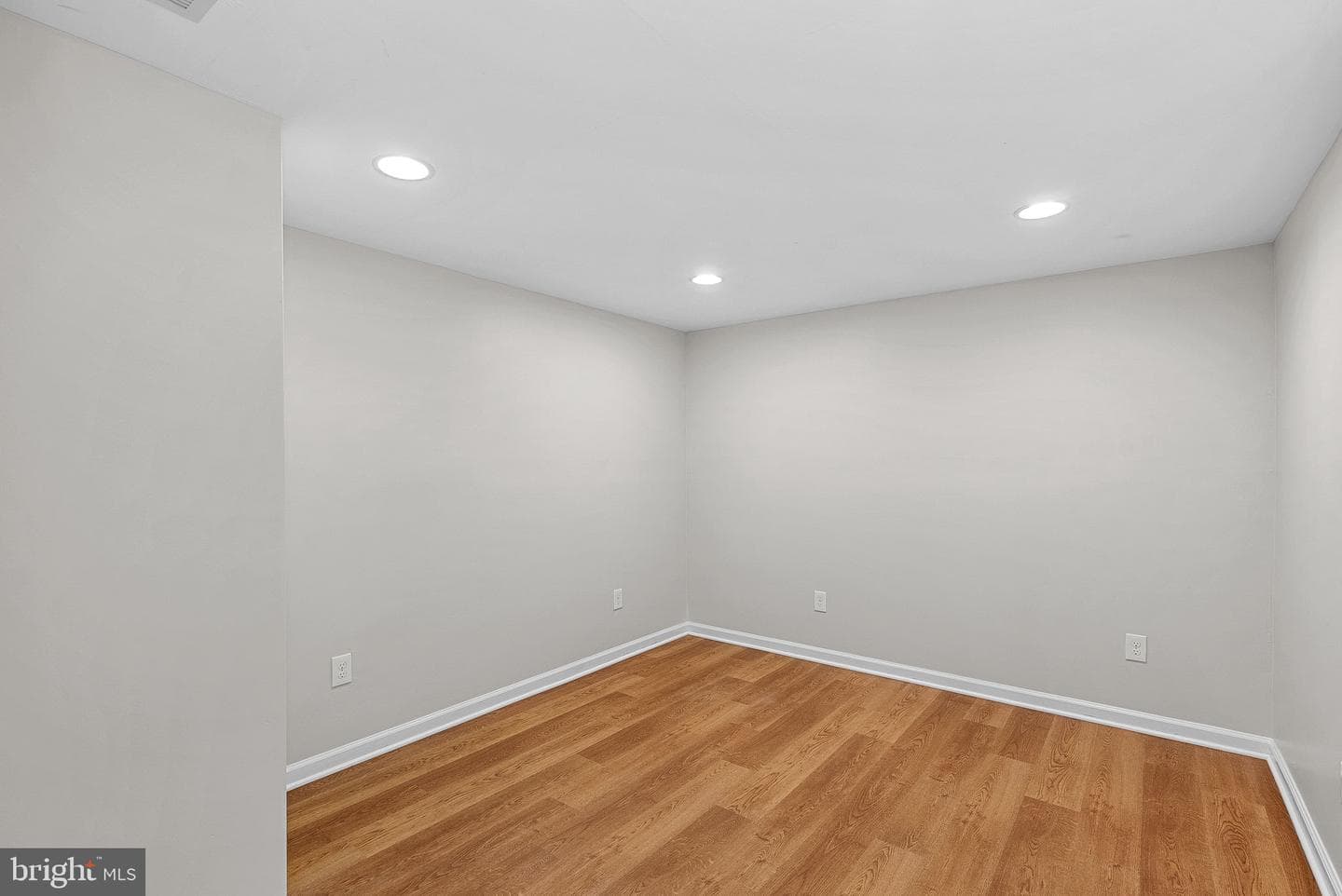 2284 Dosinia Court photo 49