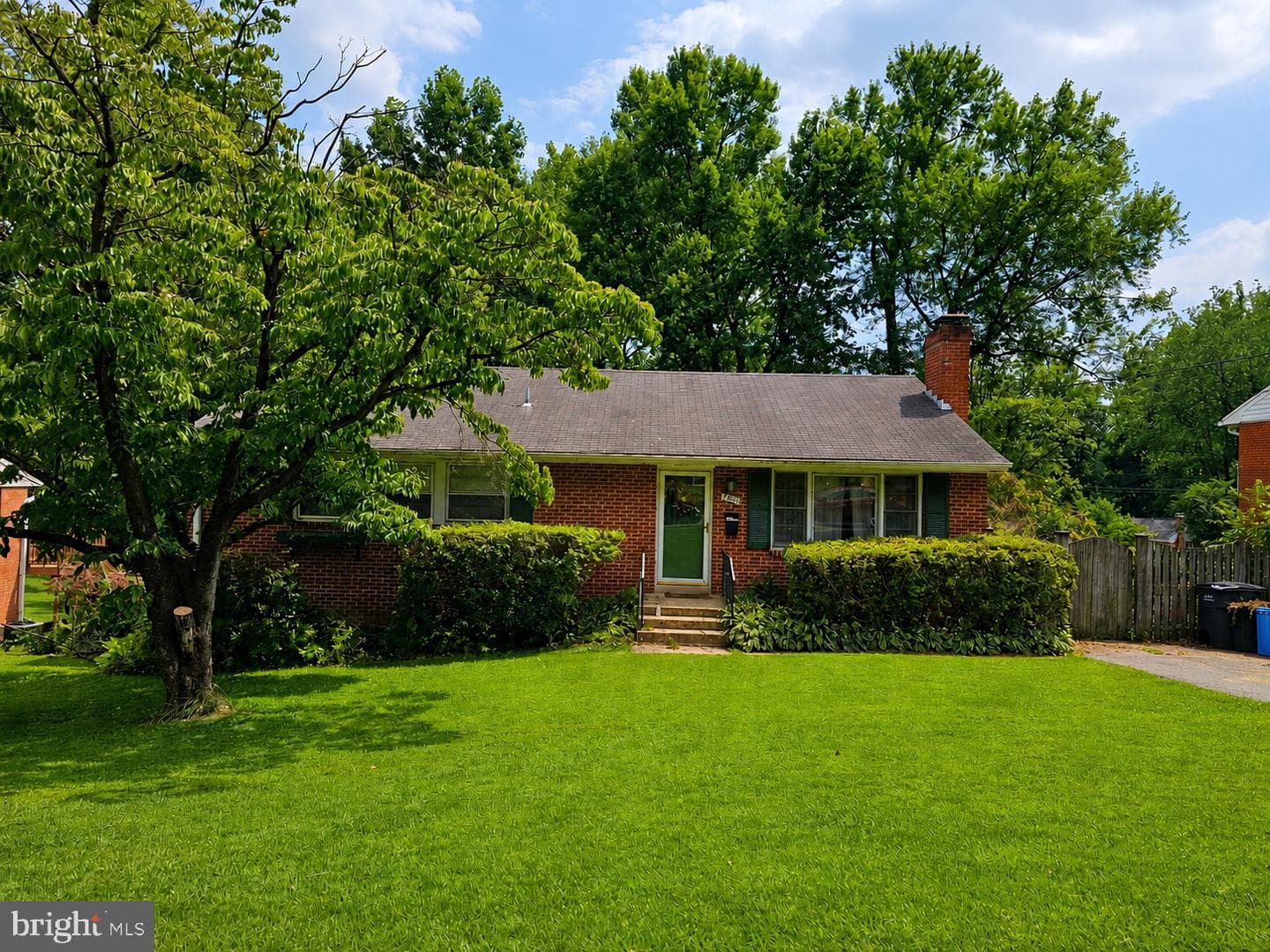 7907 Slidell Lane photo 1