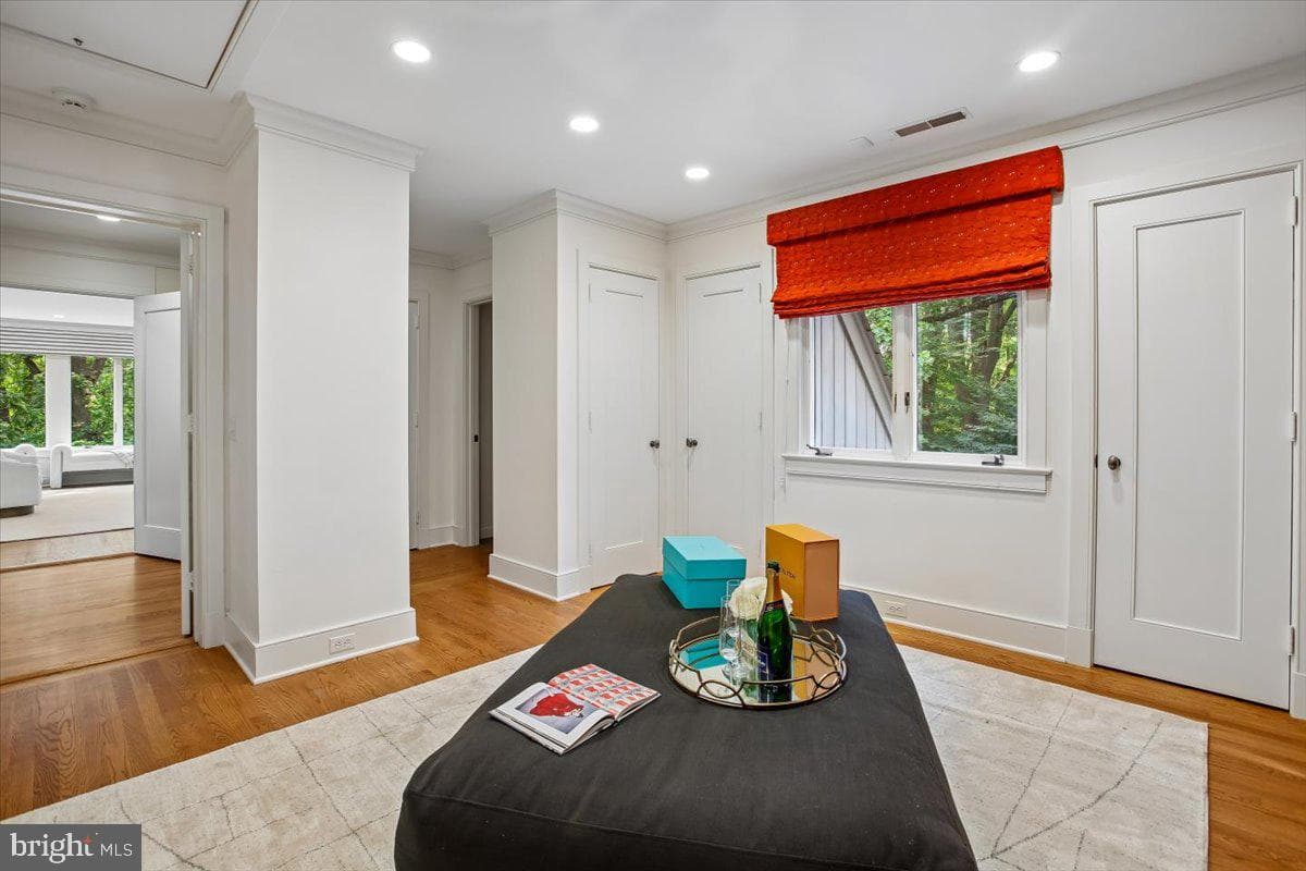 700 Belgrove Road photo 36
