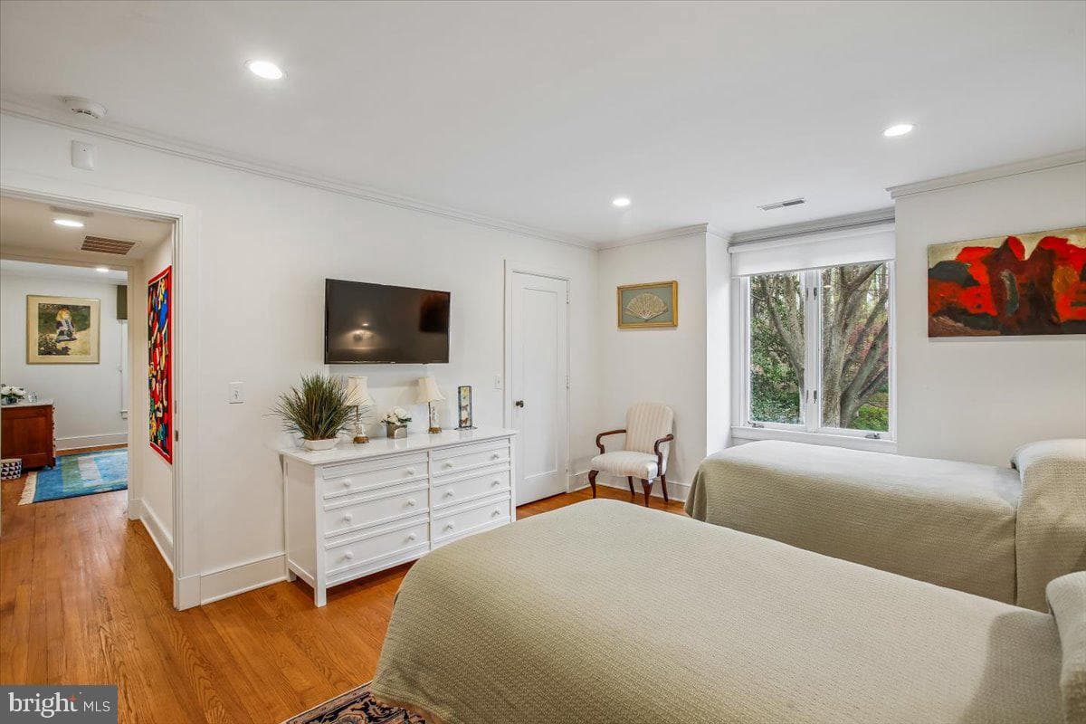 700 Belgrove Road photo 51
