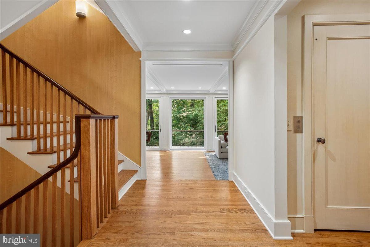700 Belgrove Road photo 6