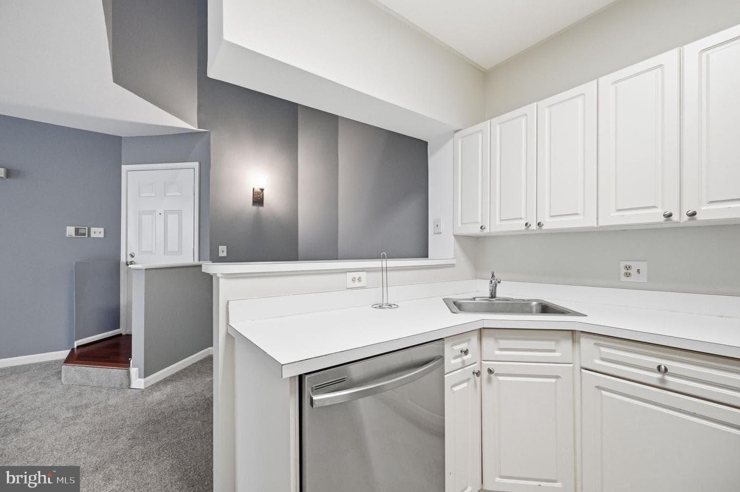 2108 Highcourt Lane #303 photo 9
