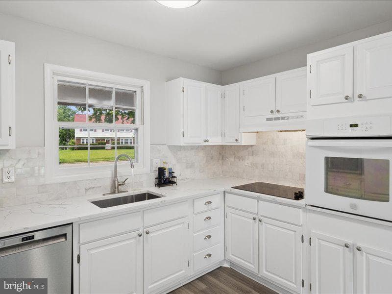 4133 Point Hollow Lane photo 12