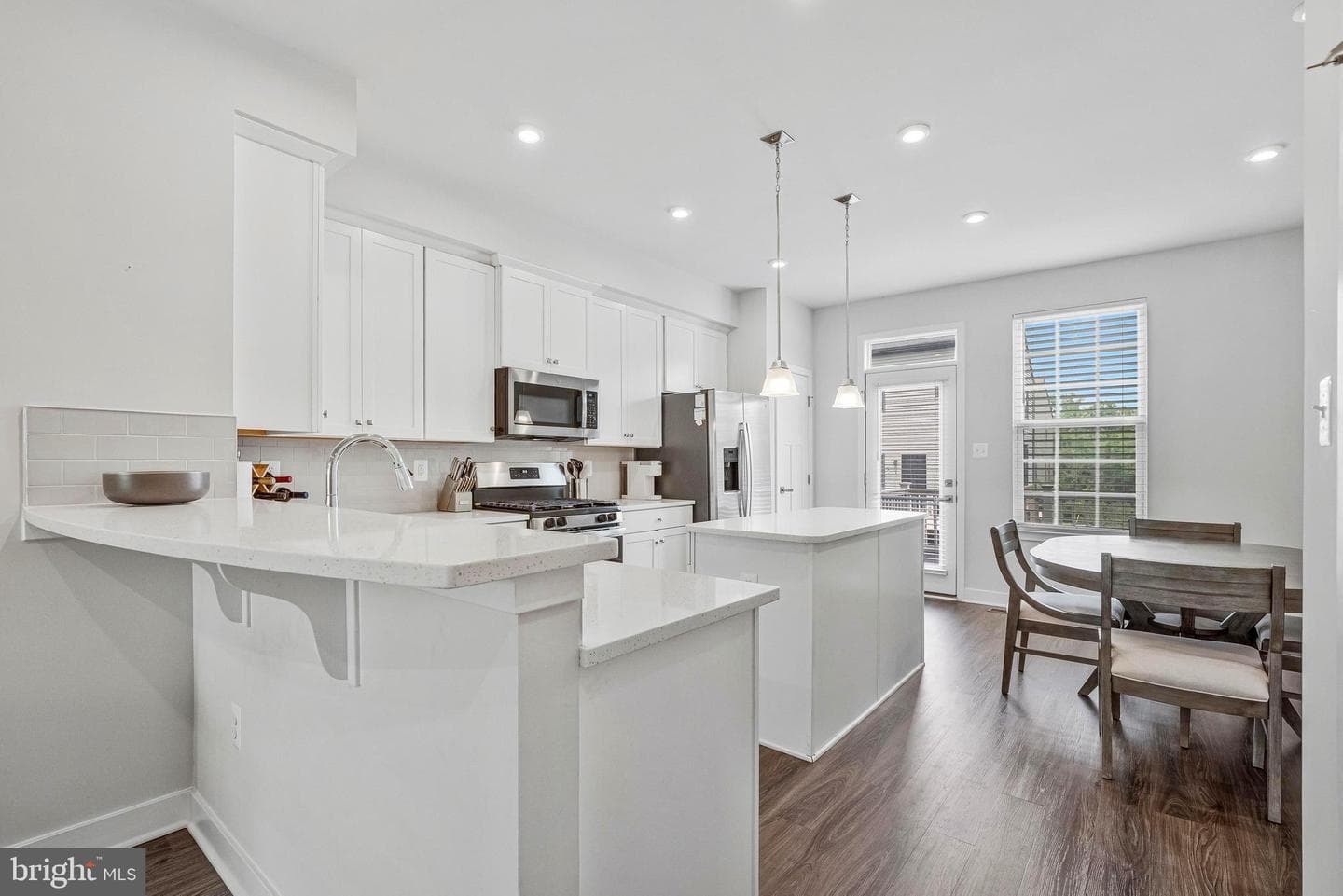 2736 Velocity Road photo 11