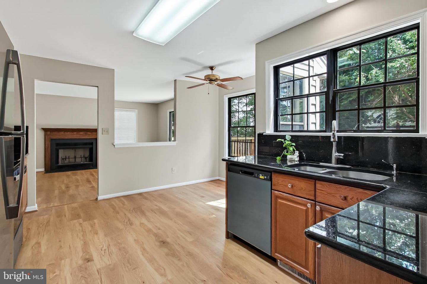 6127 Glen Oaks Court photo 13