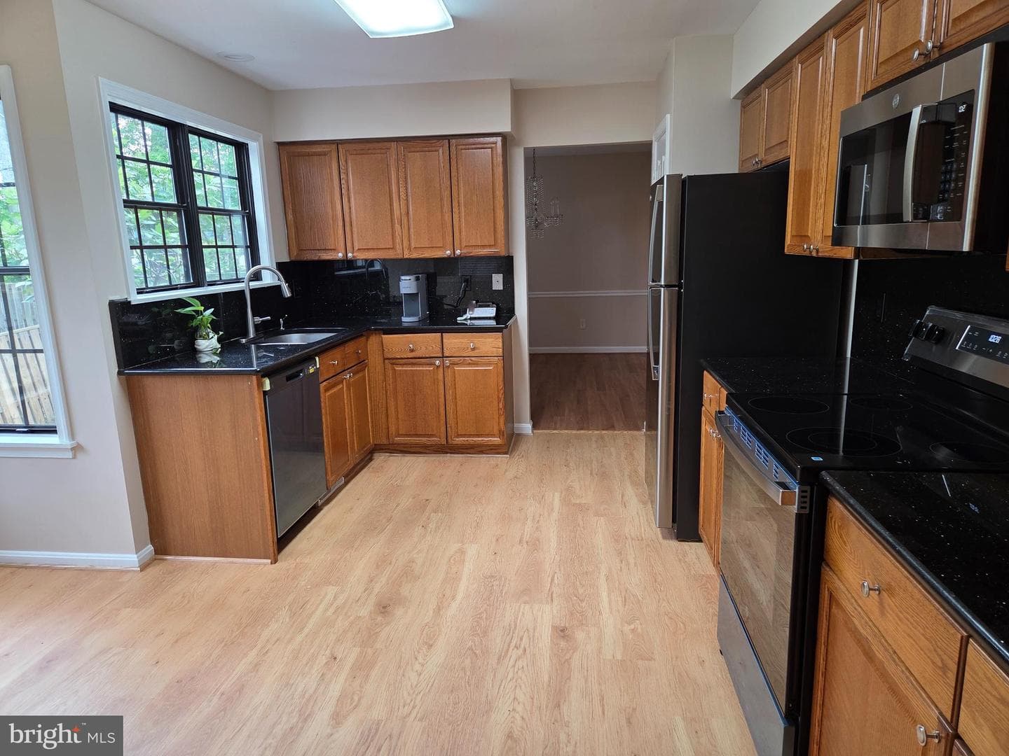 6127 Glen Oaks Court photo 5