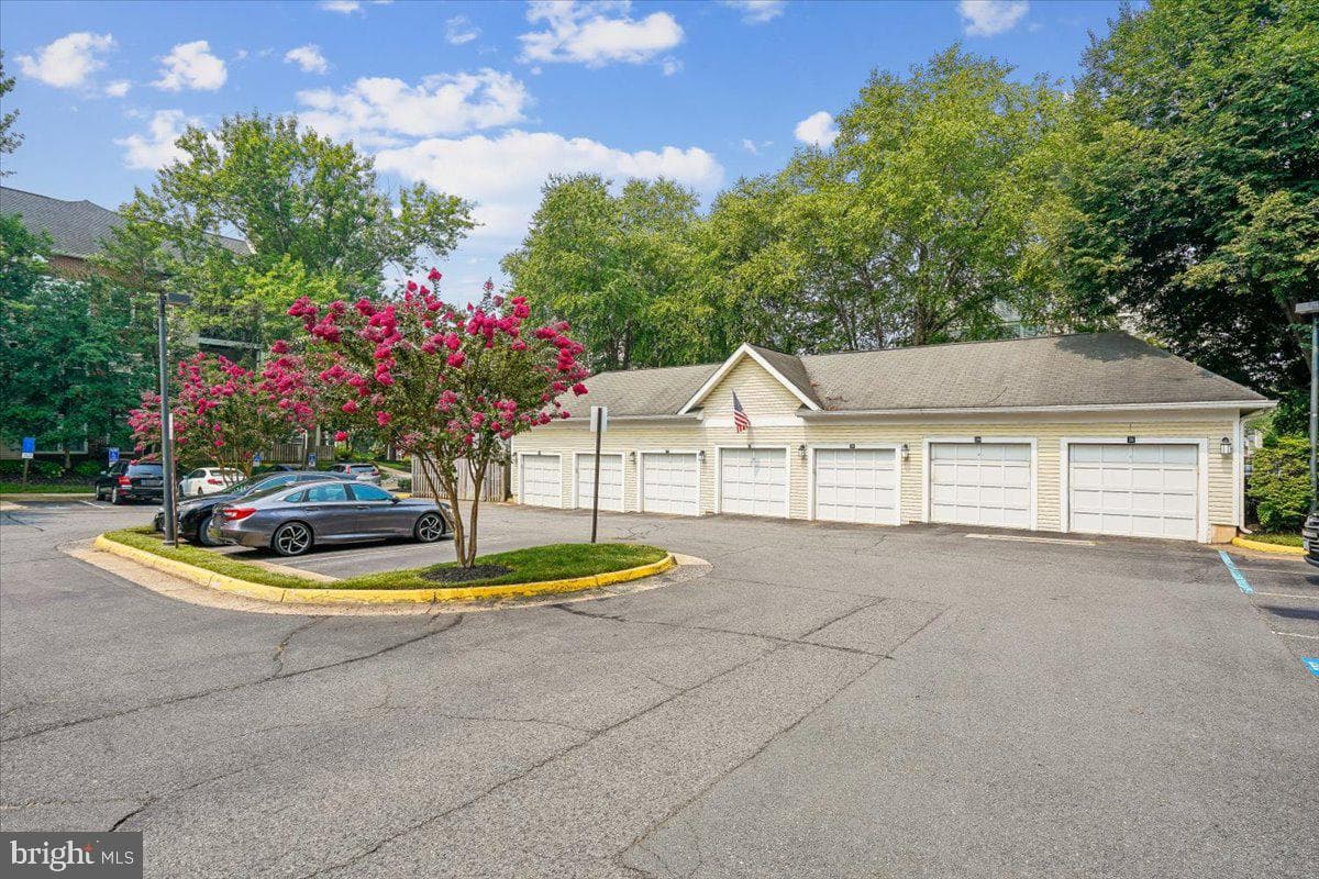 4142 Fountainside Lane #e102 photo 31
