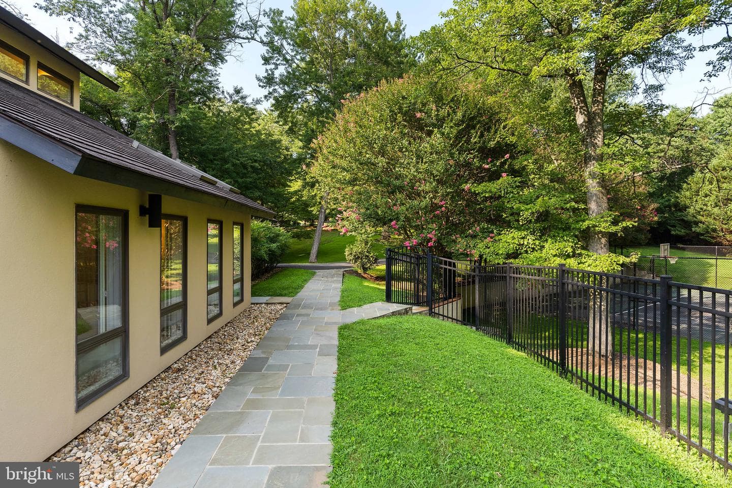 10216 Eisenhower Lane photo 41