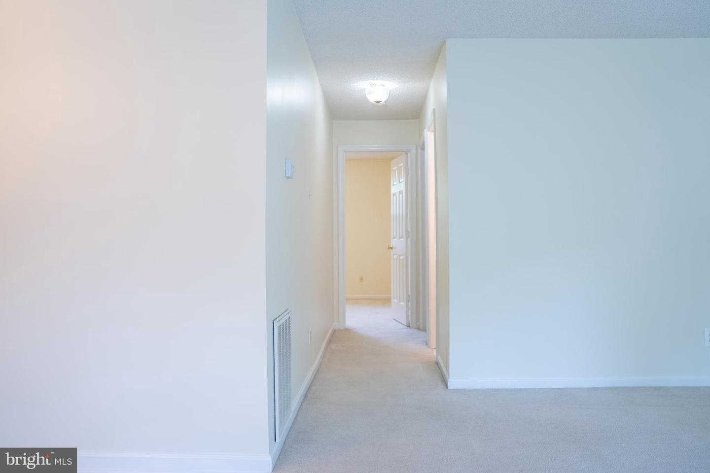 12102 Green Leaf Court #102 photo 22