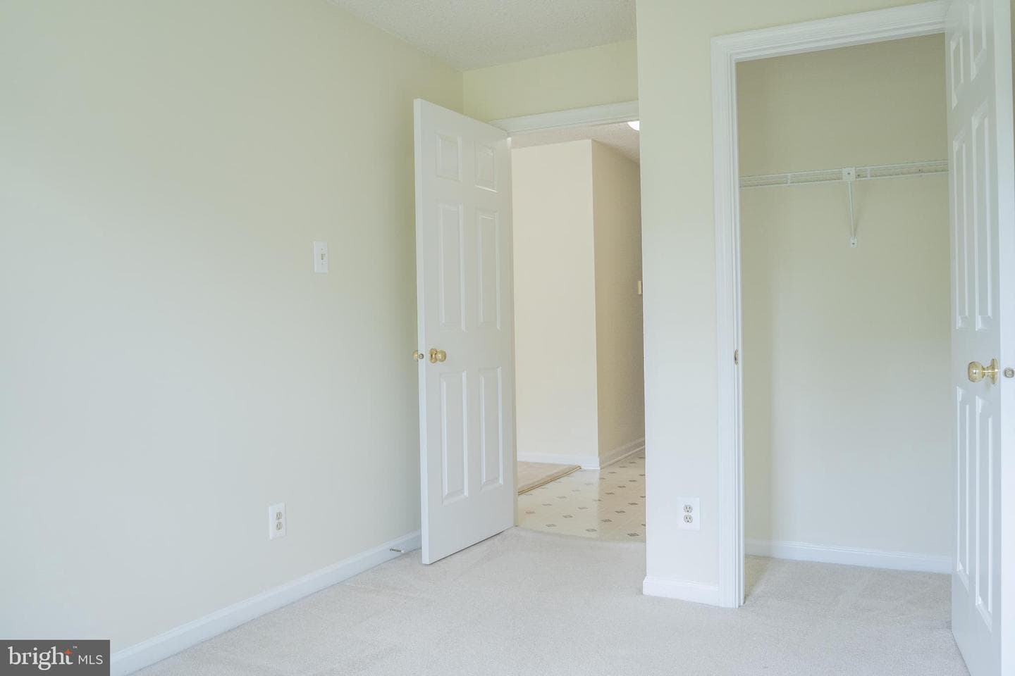 12102 Green Leaf Court #102 photo 24