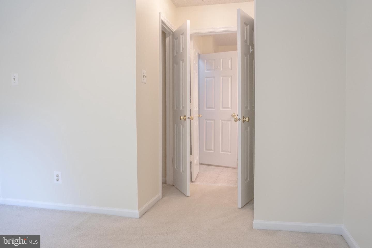 12102 Green Leaf Court #102 photo 27