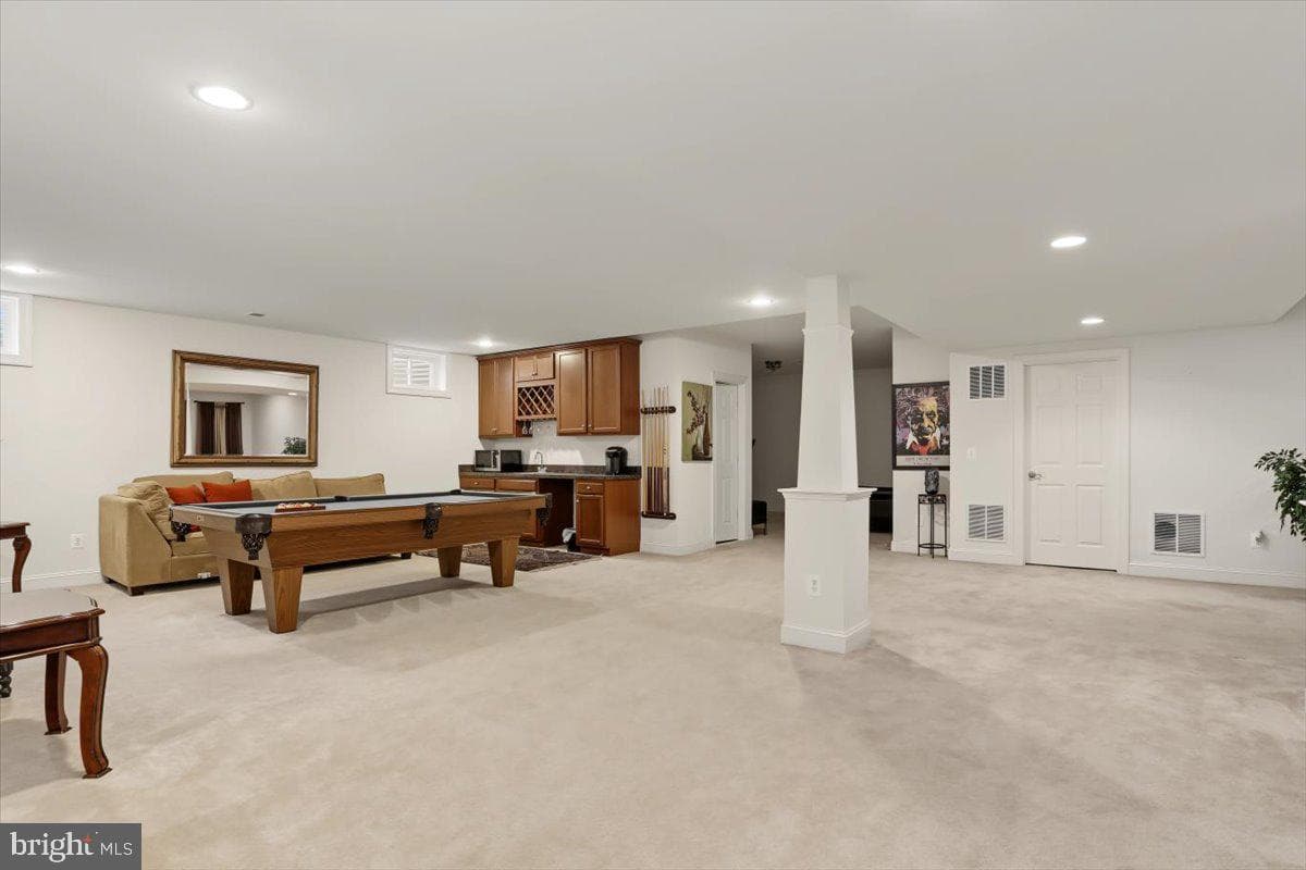 8906 Laurel Overlook Drive photo 40