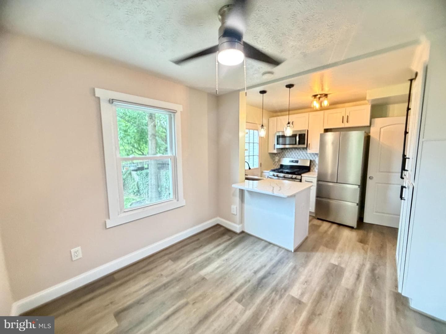 6106 N Kings Highway photo 8