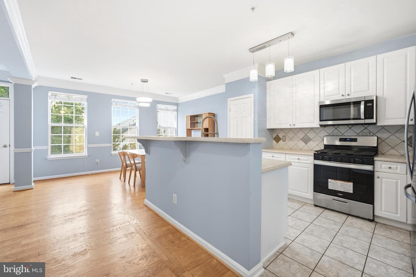 2665 Manhattan Place #310 photo 8