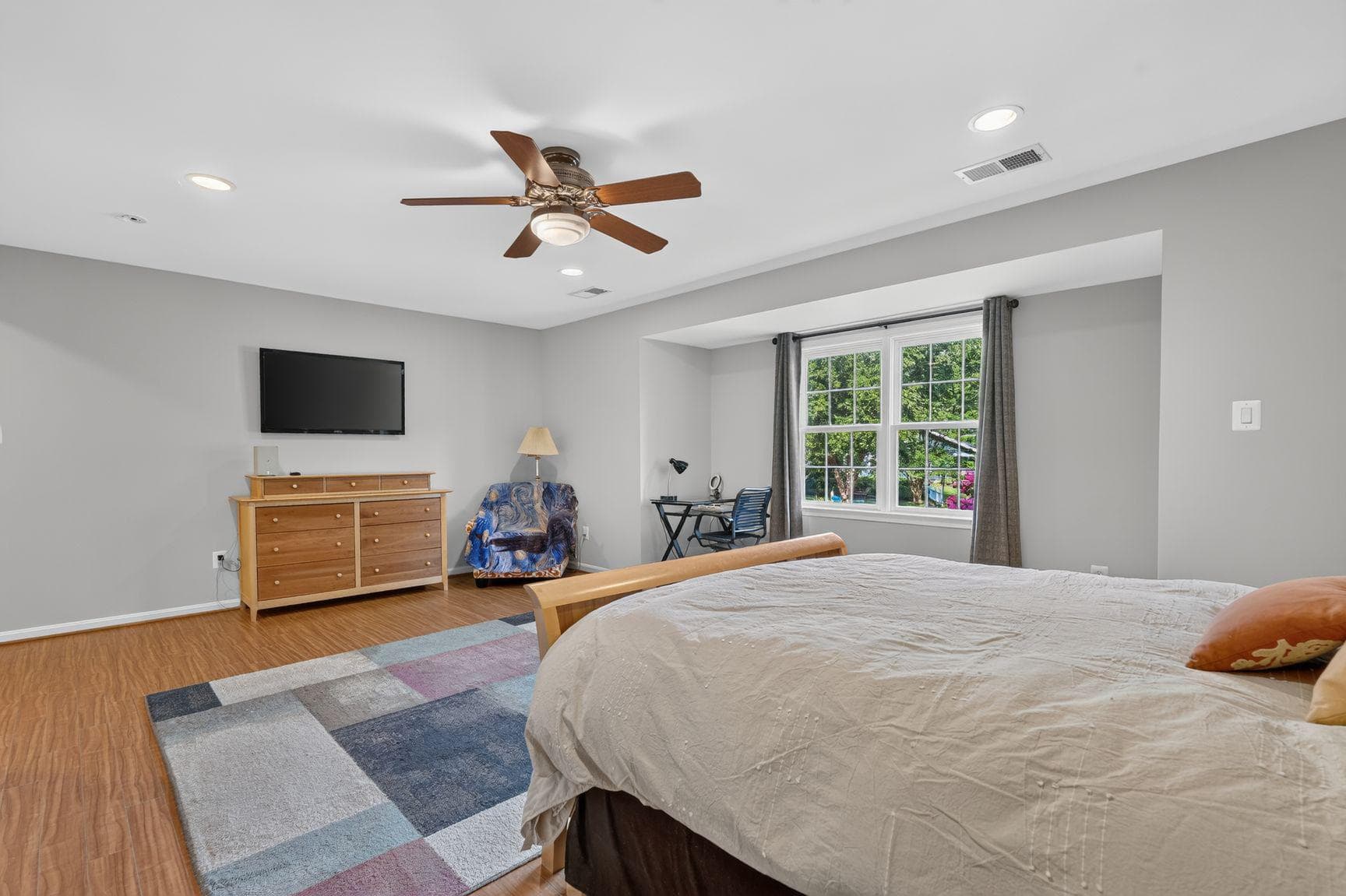 8000 Woodcroft Court photo 18