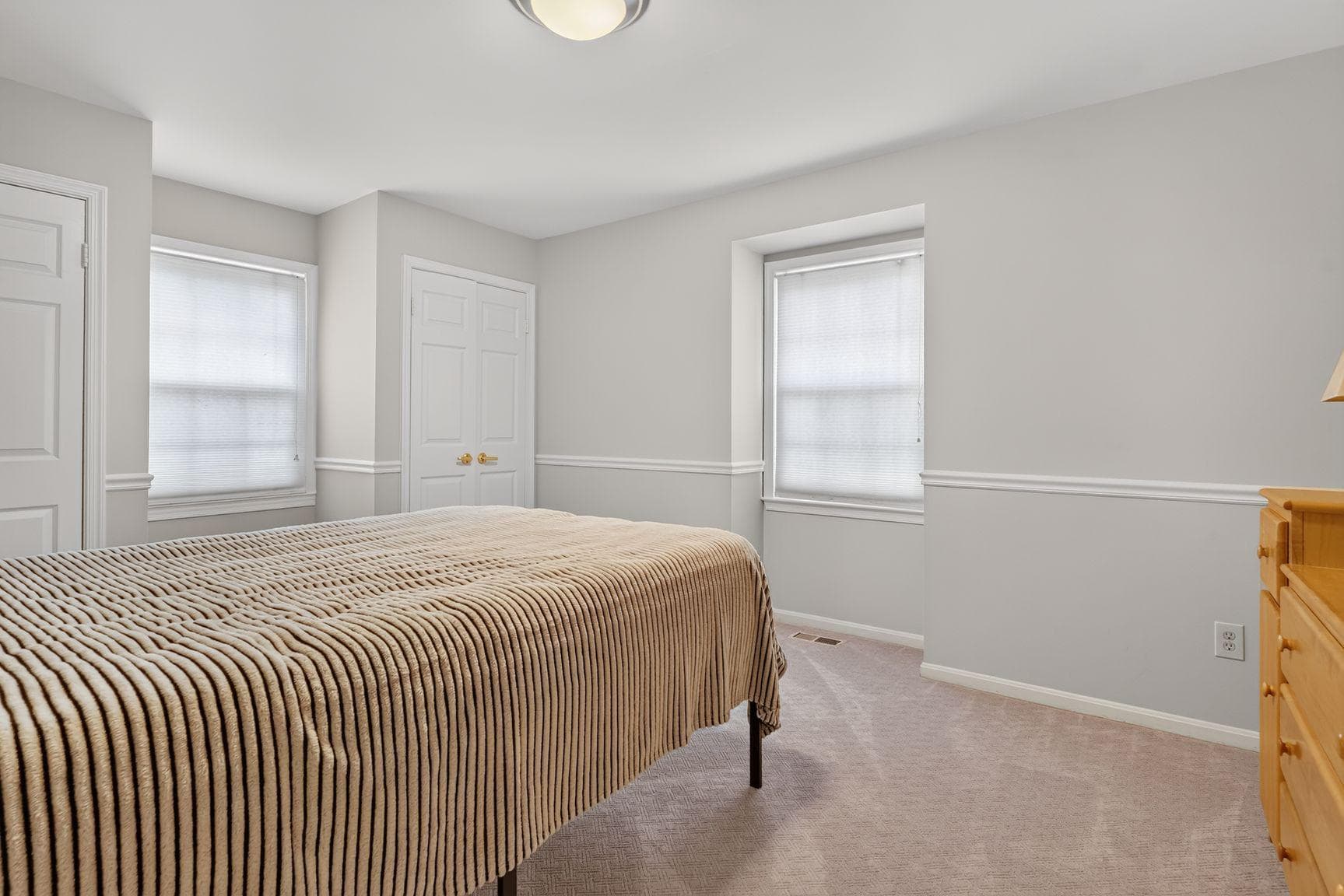 8000 Woodcroft Court photo 22