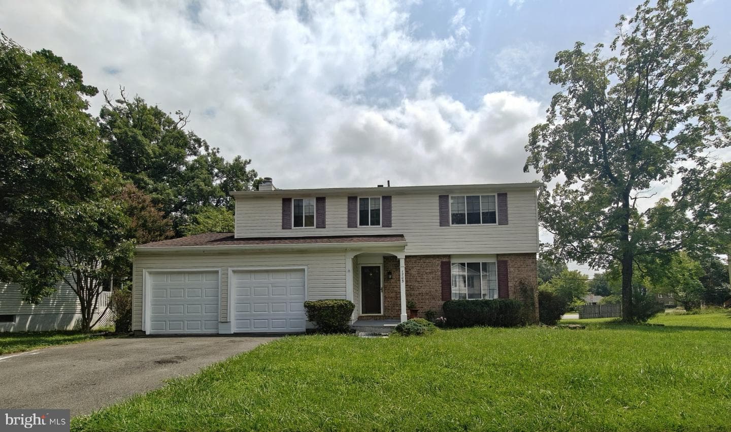 1705 Whitewood Lane photo 1