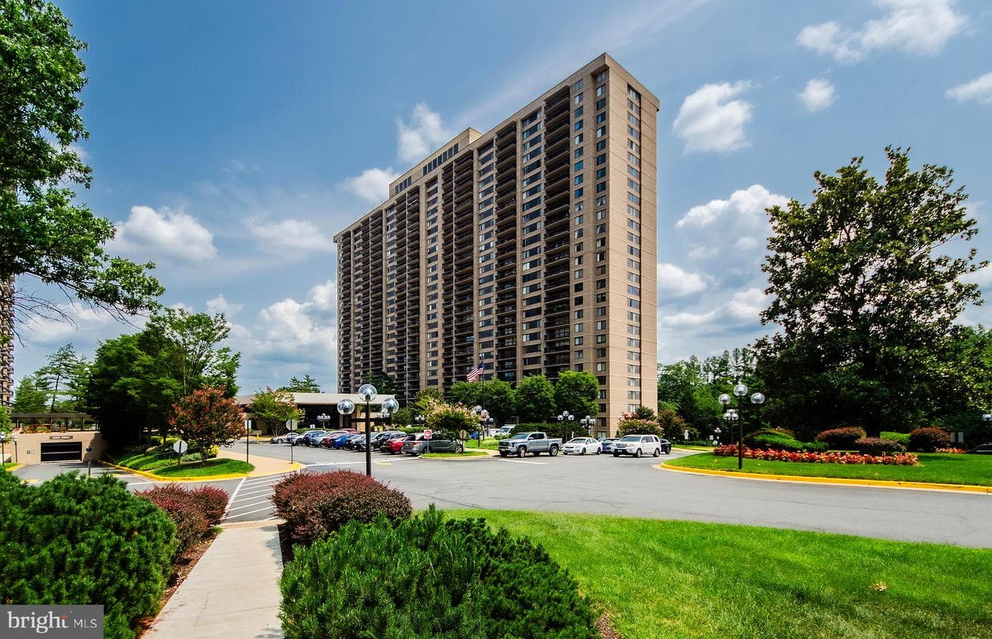 3705 S George Mason Drive #902s photo 1