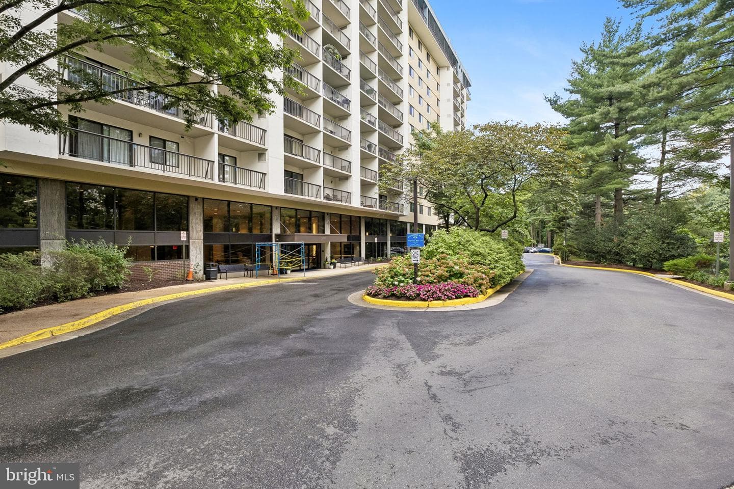3800 Powell Lane #805 photo 1
