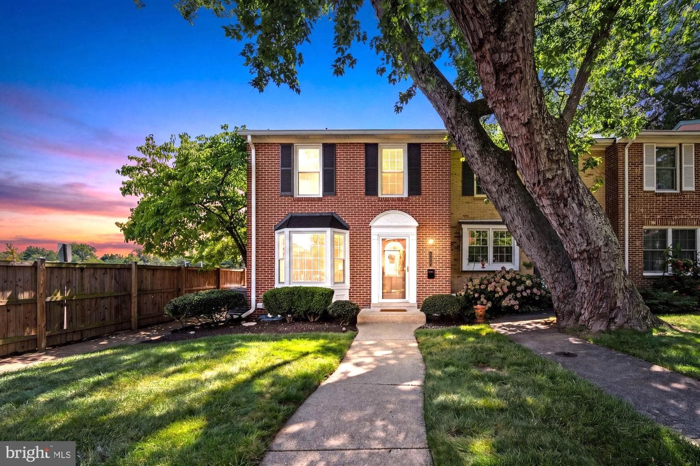 558 Windover Avenue NW photo 1