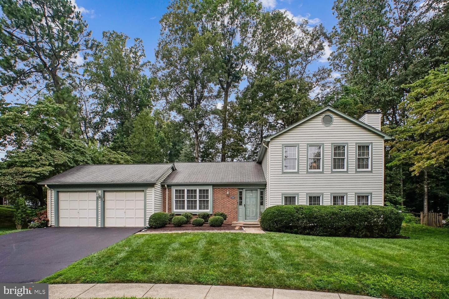5960 Ohara Landing Court photo 1