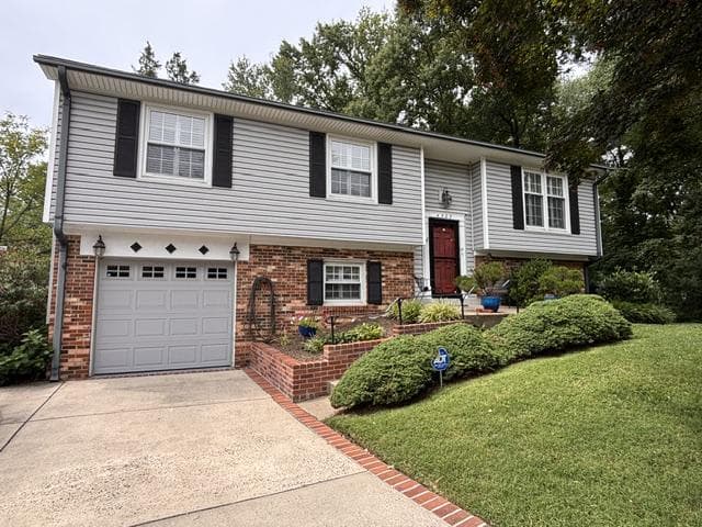 4503 Lantern Place photo 1