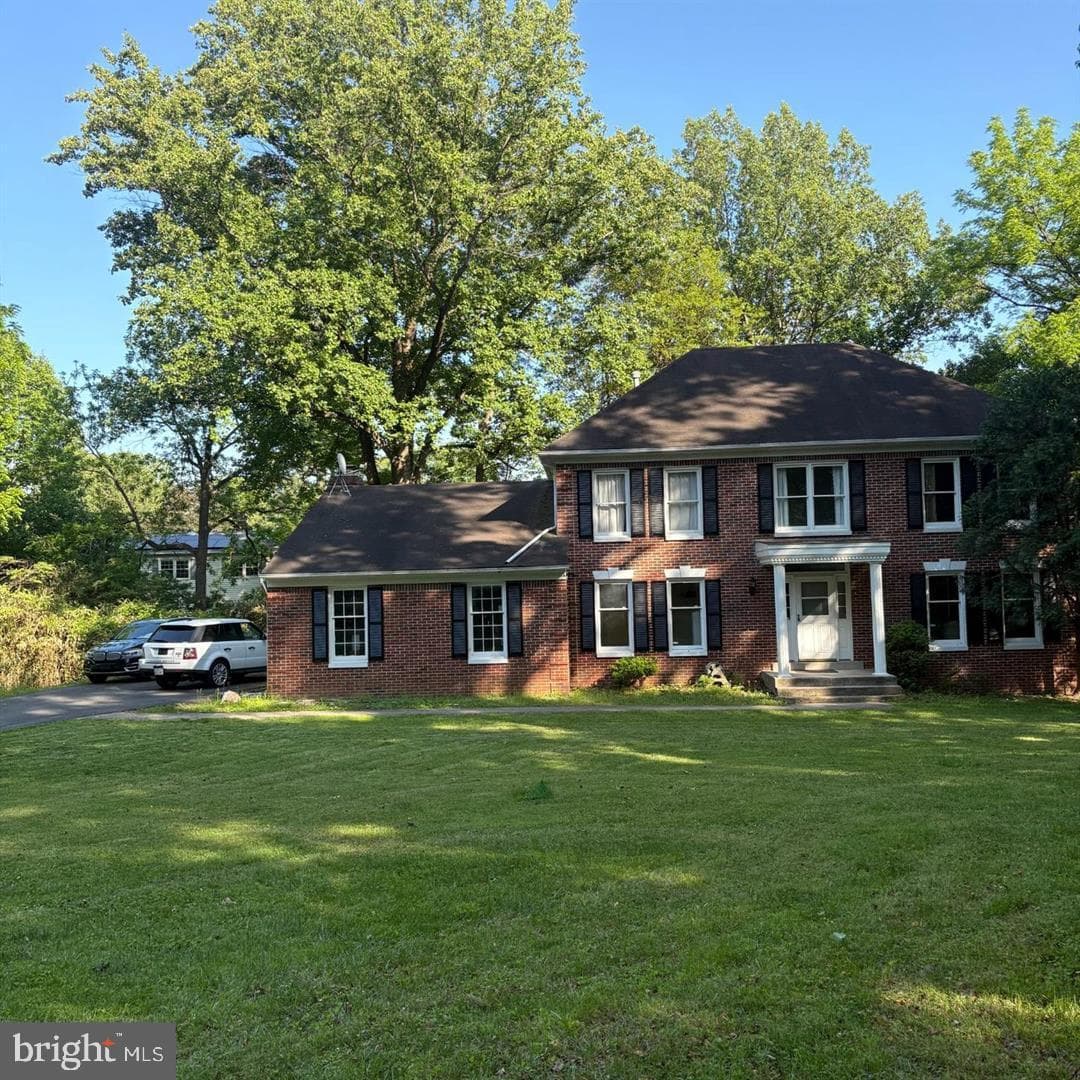 3502 Holly Road photo 1