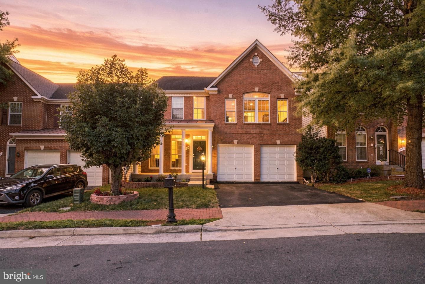 9954 E Hill Drive, Lorton