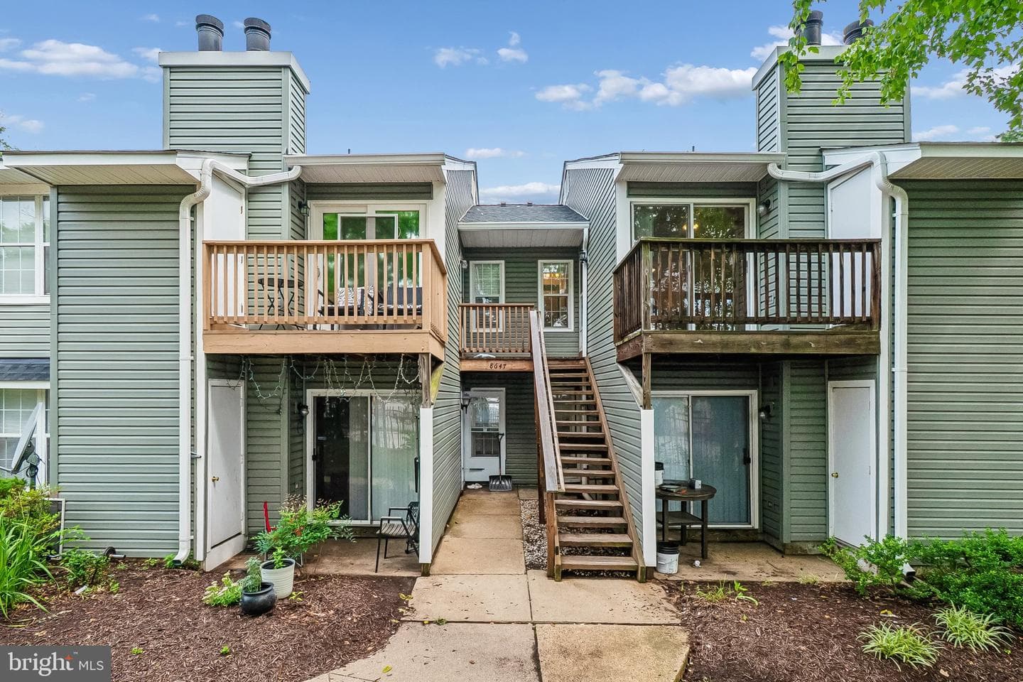 8647 Beekman Place #d photo 1