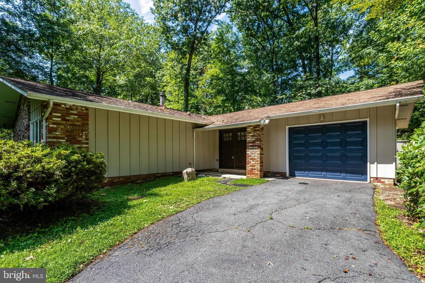 8701 Norfolk Avenue photo 1