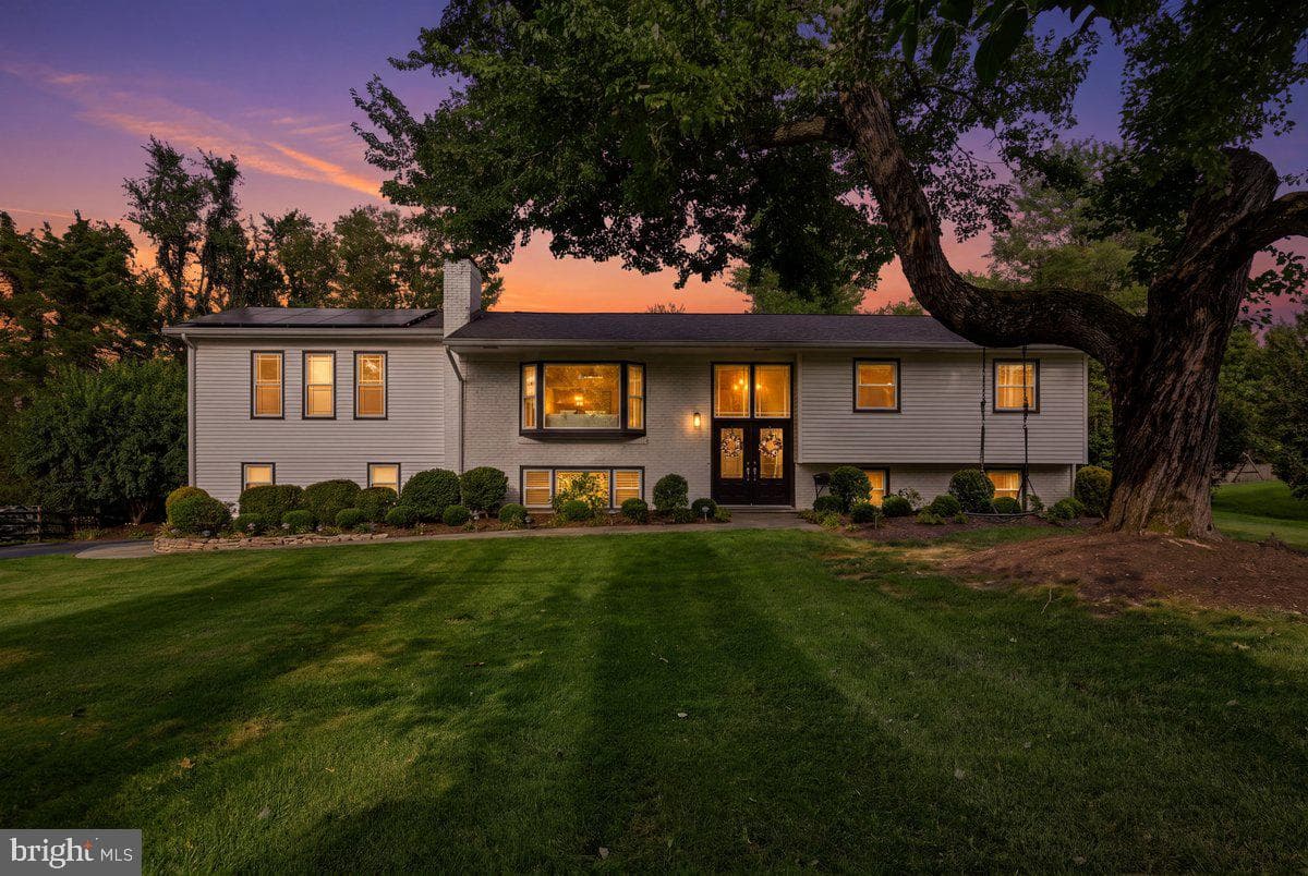 805 Golden Arrow Street photo 1