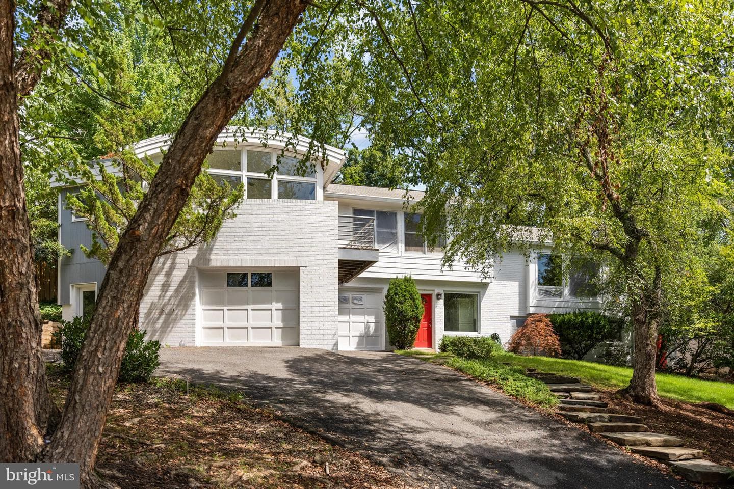 1435 Waggaman Circle photo 1